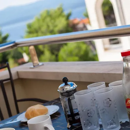 Ella Sea View アパート