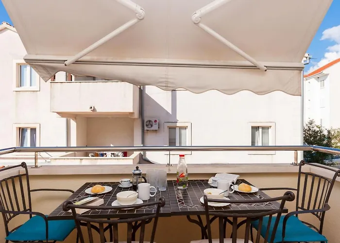 Ella Sea View Apartman